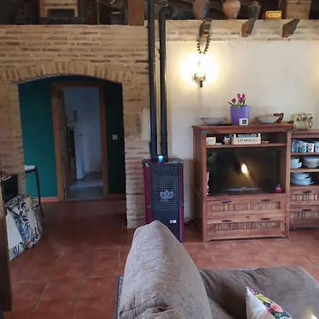 Refugio Con Casitas Infantiles Zamora Exterior photo