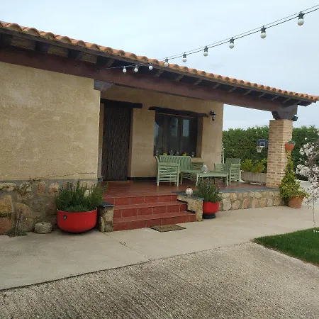 Refugio Con Casitas Infantiles Zamora Exterior photo